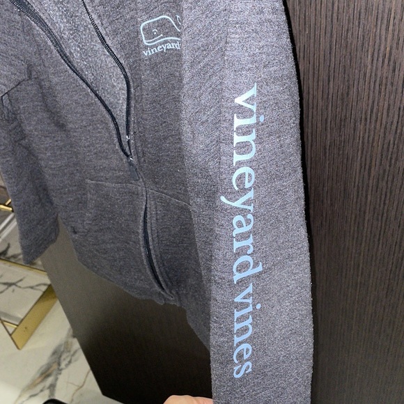 Vineyard vine Jacket with hoodie - Picture 3 of 7
